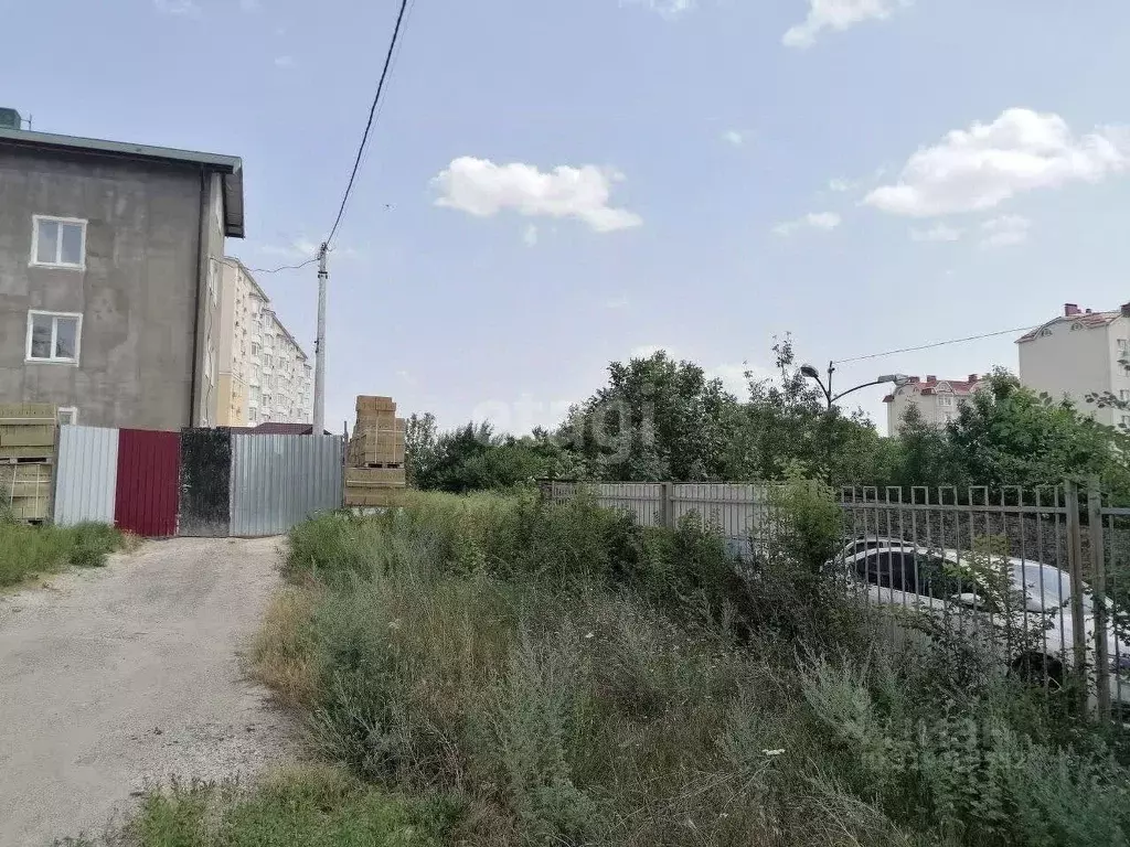 Участок в Крым, Симферополь ул. Веры Роик (6.8 сот.) - Фото 1
