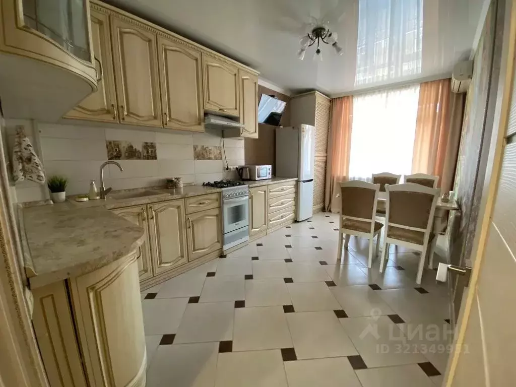 3-к кв. Ставропольский край, Ессентуки ул. Орджоникидзе, 84к6 (80.0 м) - Фото 0