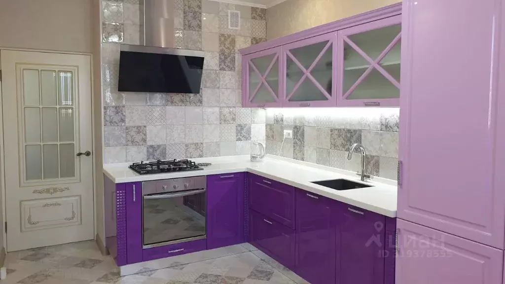 2-к кв. Астраханская область, Астрахань Бакинская ул., 92 (70.0 м) - Фото 2