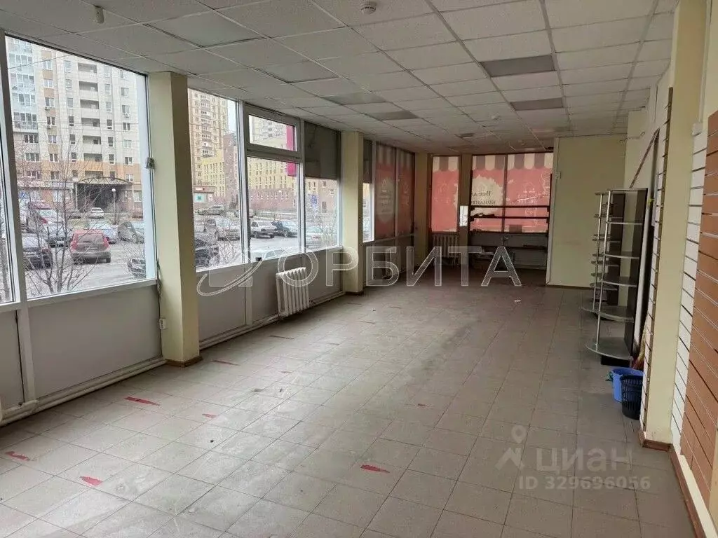 Помещение свободного назначения в Тюменская область, Тюмень Заречный ... - Фото 1
