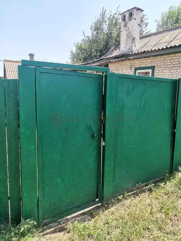 Дом в Ростовская область, Октябрьский район, Красюковская сл. ул. ... - Фото 1