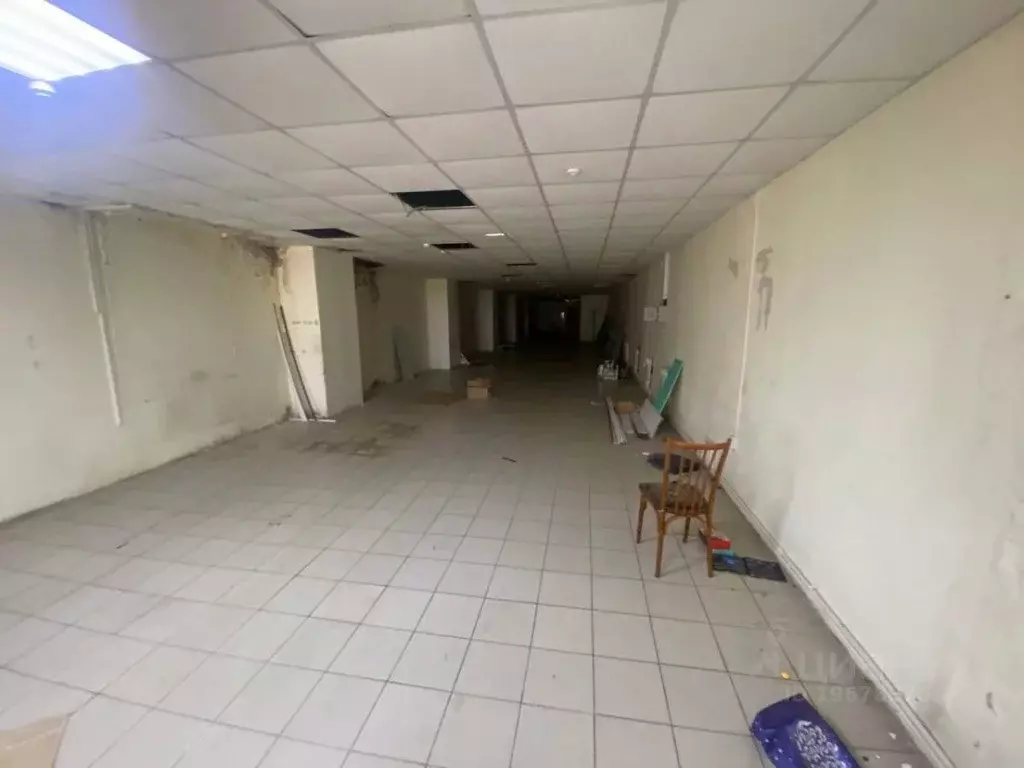 Помещение свободного назначения в Татарстан, Набережные Челны ул. ... - Фото 1