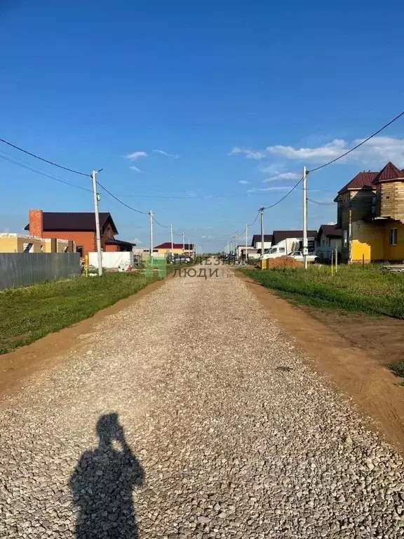 Участок в Татарстан, Тукаевский район, д. Азьмушкино, Подсолнухи мкр ... - Фото 1