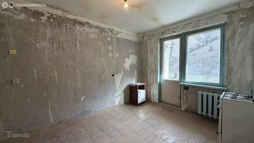 3-комнатная квартира: Тырныауз, Молодёжный переулок, 5 (69.8 м) - Фото 1