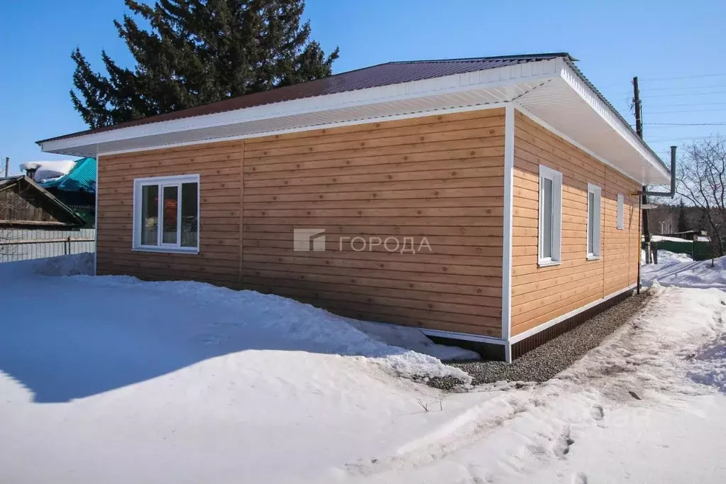 Дом в Алтайский край, Первомайский район, с. Зудилово ул. Шукшина, 11 ... - Фото 0
