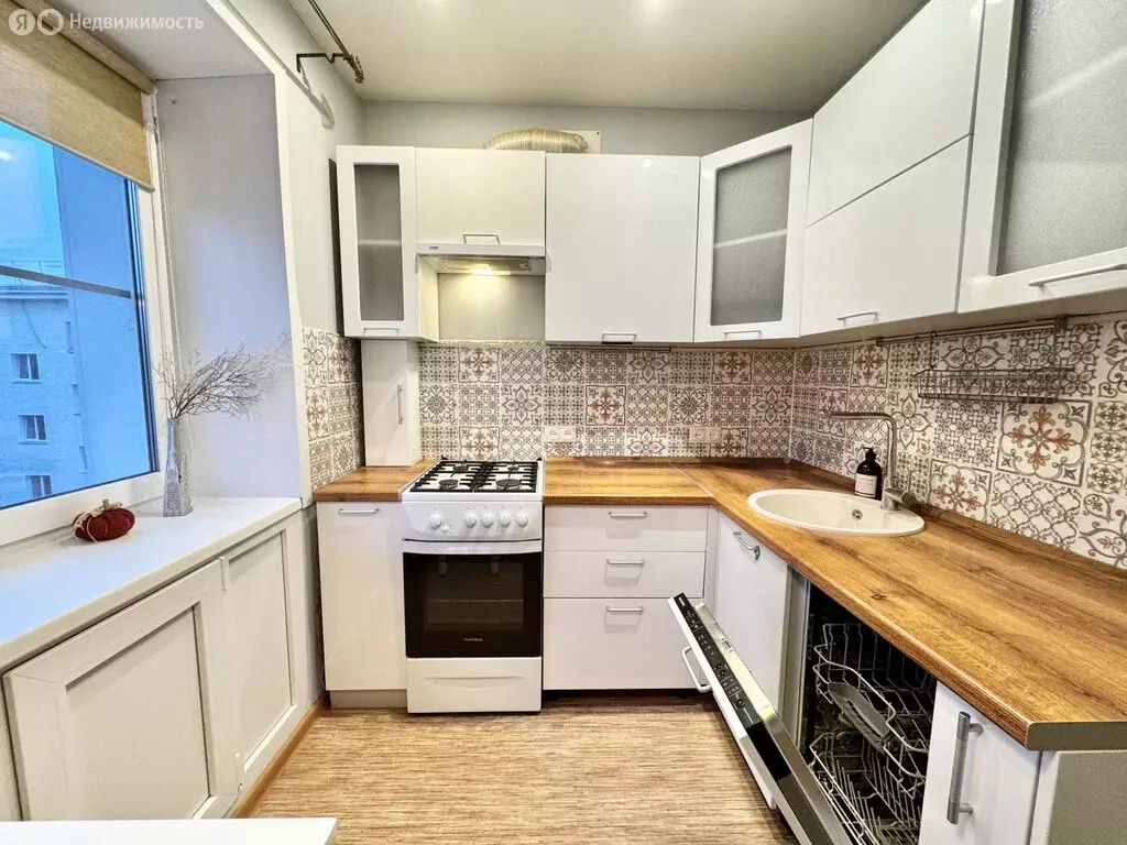 3-комнатная квартира: Киров, улица Сурикова, 11А (56.7 м) - Фото 2