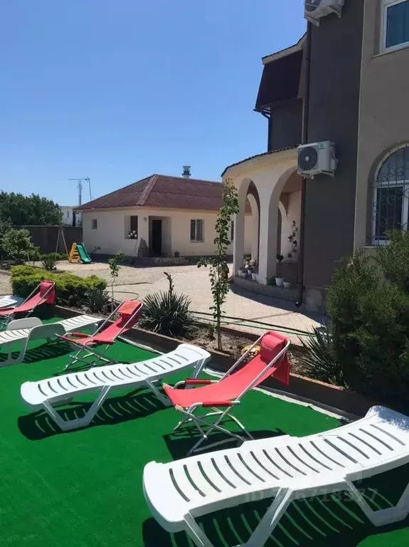 Дом в Крым, Евпатория городской округ, Заозерное пгт просп. Латышева, ... - Фото 1