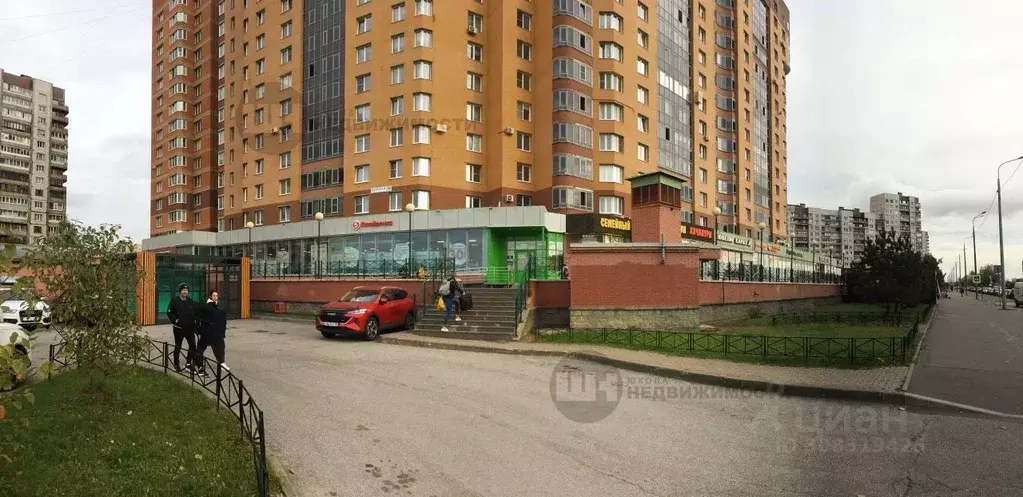 Торговая площадь в Санкт-Петербург Бухарестская ул., 118к1 (25 м) - Фото 0