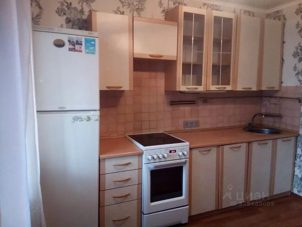 2-к кв. Тюменская область, Тюмень ул. Республики, 94 (50.0 м) - Фото 1