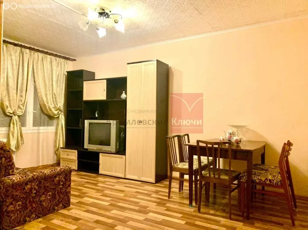 4-комнатная квартира: Санкт-Петербург, проспект Ветеранов, 37 (49 м) - Фото 0