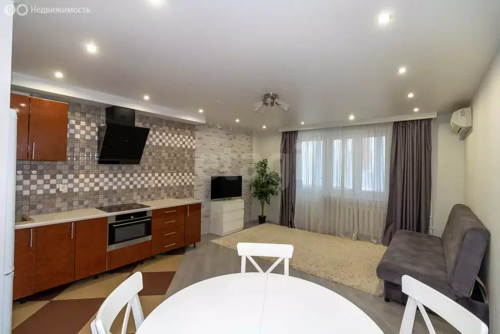 3-комнатная квартира: Тюмень, Солнечный проезд, 22 (81.5 м) - Фото 1