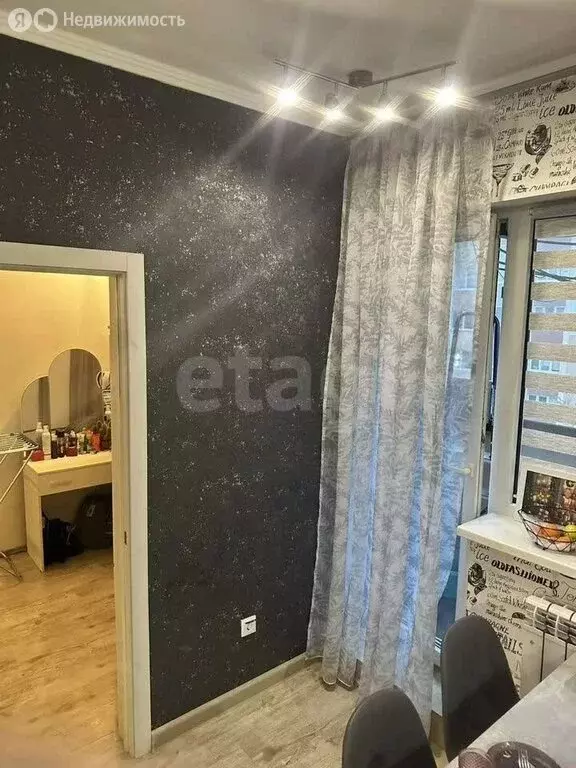 3-комнатная квартира: Калининград, улица Клавы Назаровой, 33 (53.6 м) - Фото 2