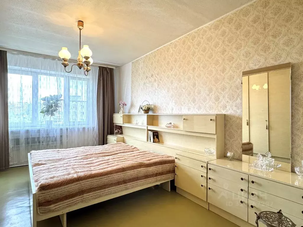 3-к кв. Тульская область, Тула ул. Максима Горького, 37 (64.0 м) - Фото 0