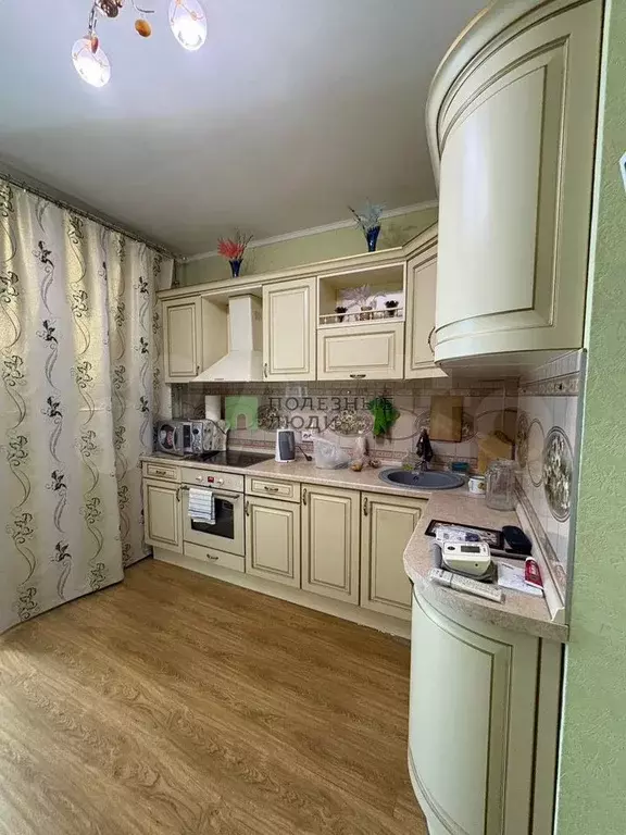 2-к. квартира, 70 м, 4/6 эт. - Фото 1