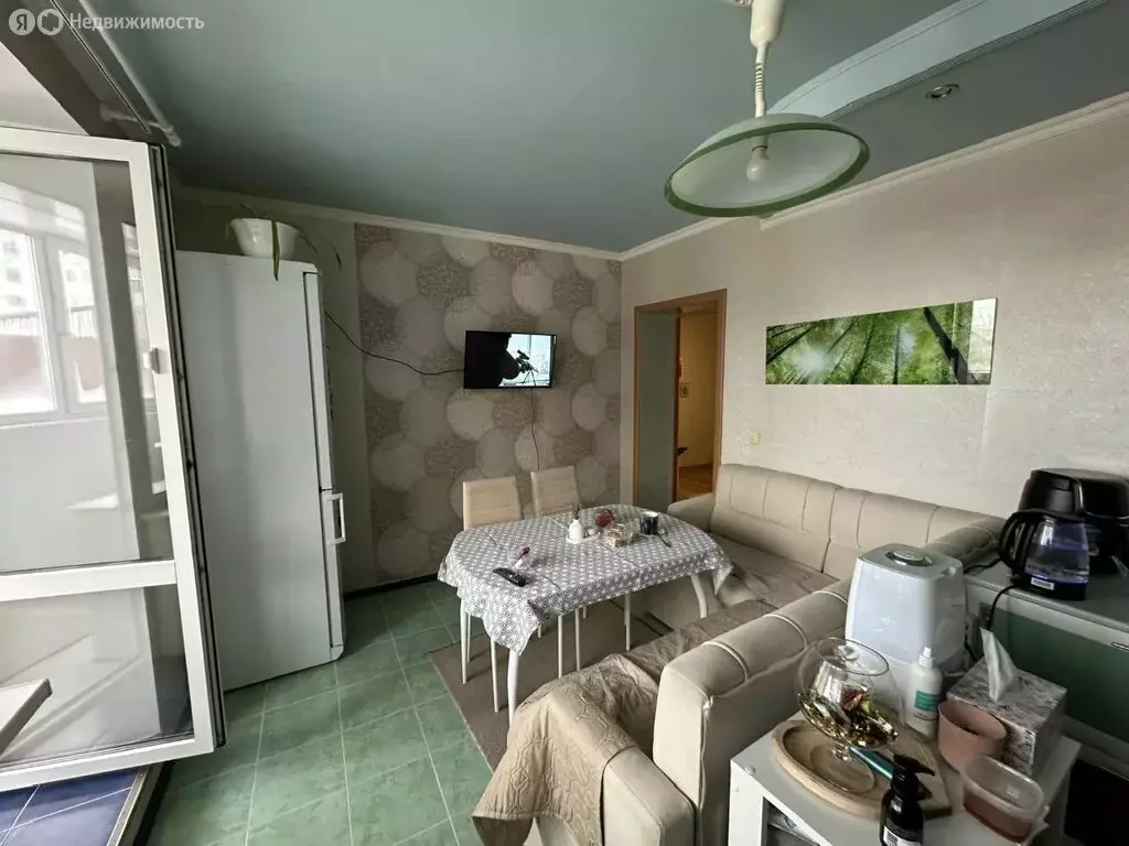 2-комнатная квартира: Тюмень, улица Демьяна Бедного, 98к4 (83.1 м) - Фото 1