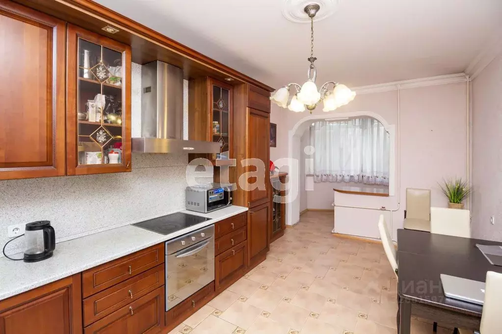 2-к кв. Тюменская область, Тюмень Холодильная ул., 83 (77.1 м) - Фото 1