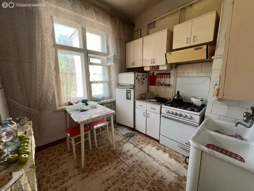 3-комнатная квартира: Брянск, улица Луначарского, 45/9 (66.3 м) - Фото 0