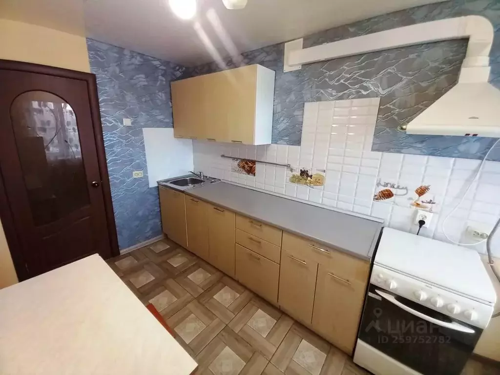2-к кв. Калужская область, Калуга Майская ул., 15 (50.0 м) - Фото 0