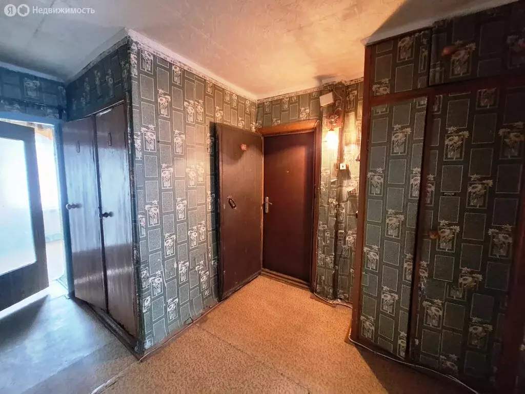 3-комнатная квартира: Лесозаводск, улица 9 Января, 63 (61.4 м) - Фото 0