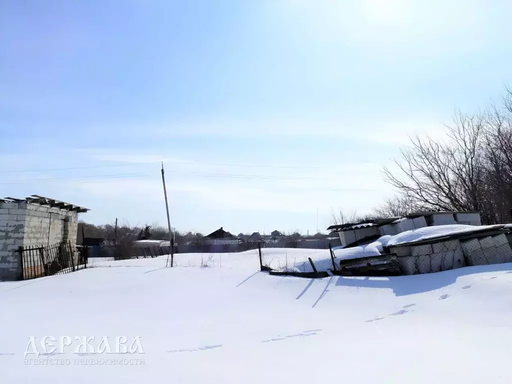 Участок в Белгородская область, Старооскольский городской округ, с. ... - Фото 1