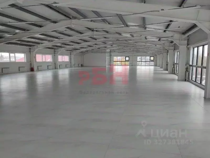 Помещение свободного назначения в Тюменская область, Тюмень ул. ... - Фото 1