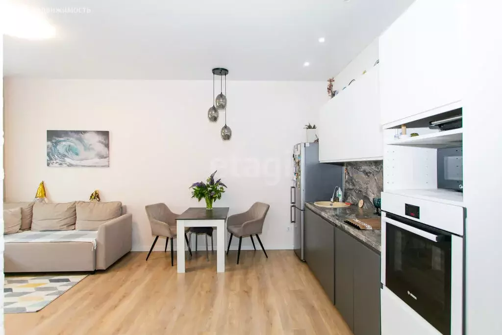 2-комнатная квартира: Краснообск, 7-й микрорайон, 20 (59 м) - Фото 1