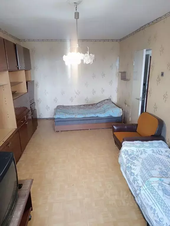 1-к кв. Ленинградская область, Луга просп. Урицкого, 99 (46.7 м) - Фото 1