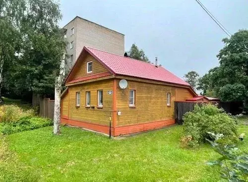 Дом в Новгородская область, Валдай ул. Радищева (80 м) - Фото 0