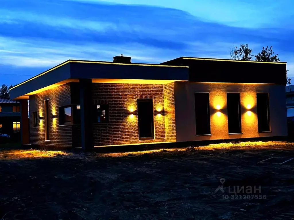 Дом в Калининградская область, Гурьевский муниципальный округ, пос. ... - Фото 1