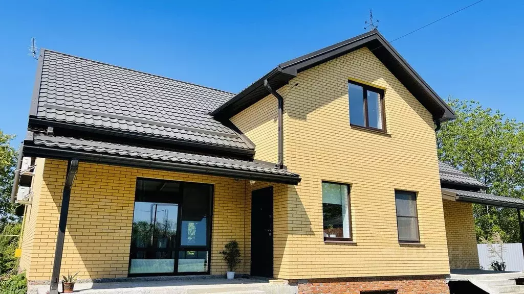 Дом в Краснодарский край, Динской район, Новотитаровское с/пос, Карла ... - Фото 1