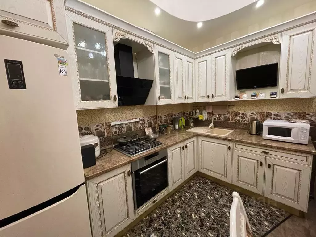 2-к кв. Волгоградская область, Волгоград ул. Мира, 20 (63.1 м) - Фото 2