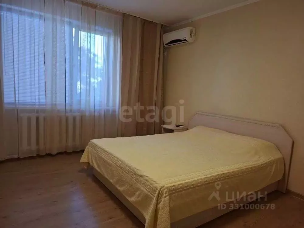 2-к кв. Крым, Щелкино Ленинский район, 60Б (49.6 м) - Фото 1
