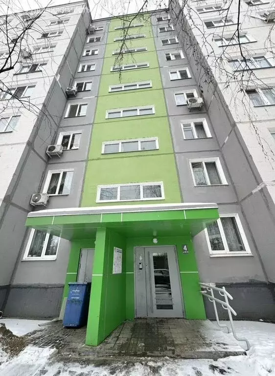 3-комнатная квартира: Казань, улица Адоратского, 8 (66.9 м) - Фото 0