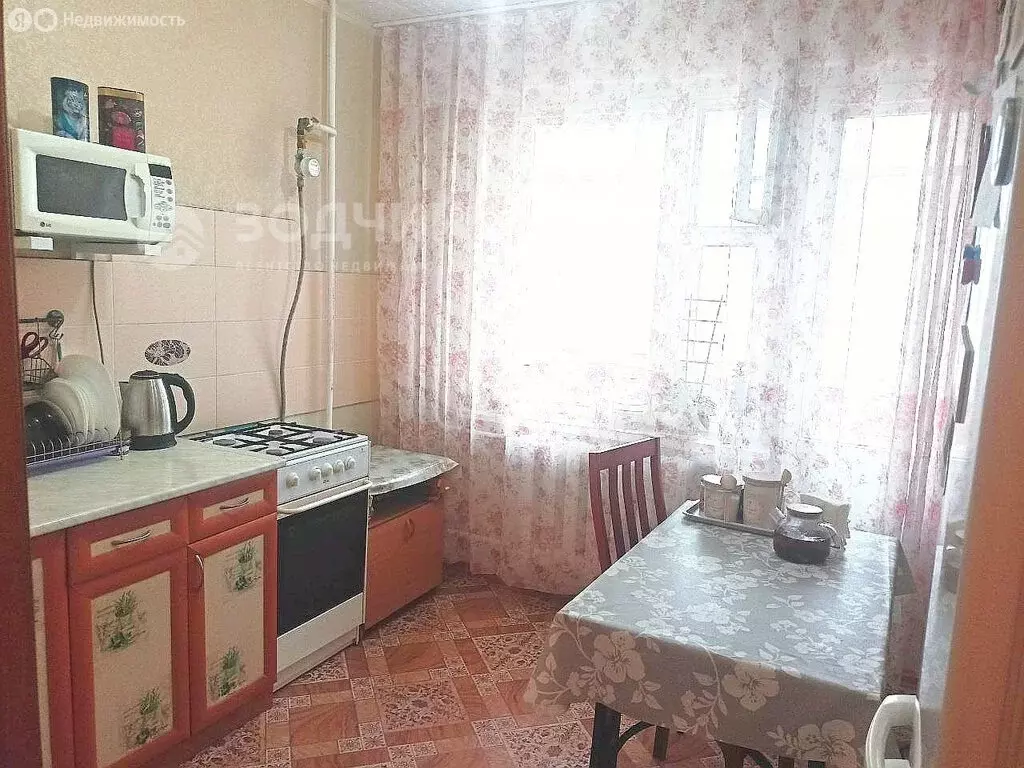 2-комнатная квартира: Чебоксары, бульвар Анатолия Миттова, 2 (56.6 м) - Фото 1