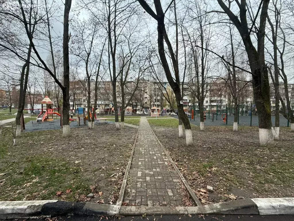 4-комнатная квартира: Белгород, улица Костюкова, 8 (60 м) - Фото 2