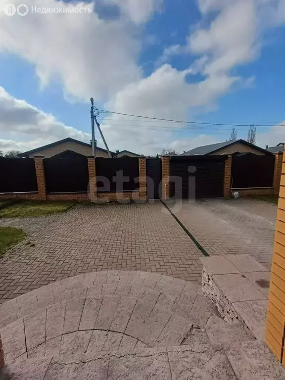 Дом в село Ямное, Октябрьская улица (258.6 м) - Фото 1