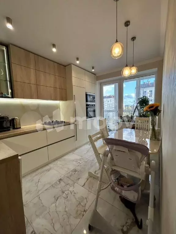 2-к. квартира, 65 м, 6/9 эт. - Фото 1