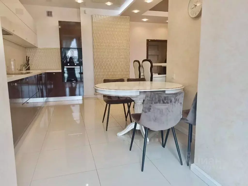 3-к кв. Удмуртия, Ижевск ул. 10 лет Октября, 17А (109.0 м) - Фото 2