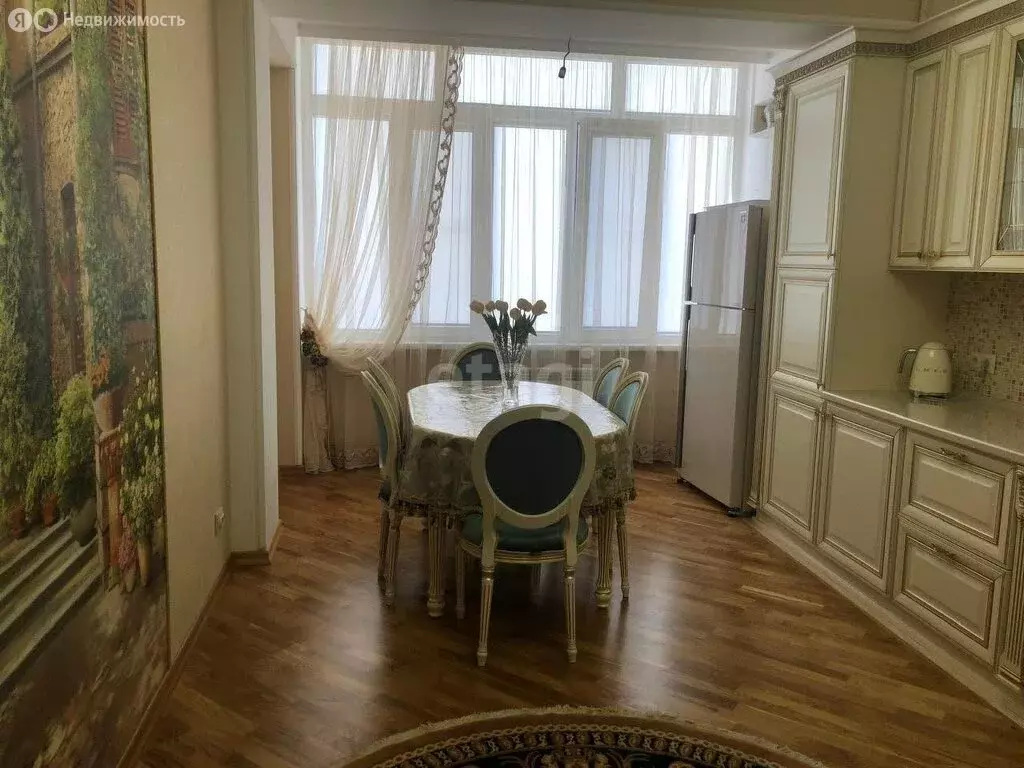 2-комнатная квартира: Махачкала, Газопроводная улица, 8к9 (90 м) - Фото 1