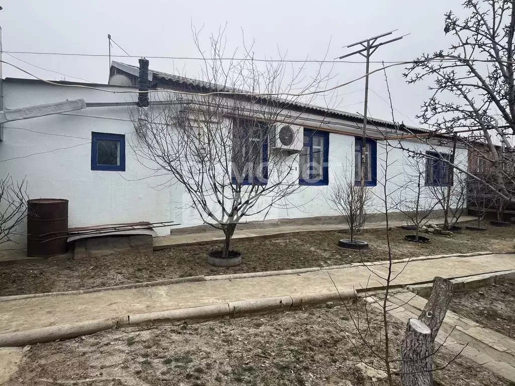 Дом в Калмыкия, Элиста Лаганская ул. (89 м) - Фото 0