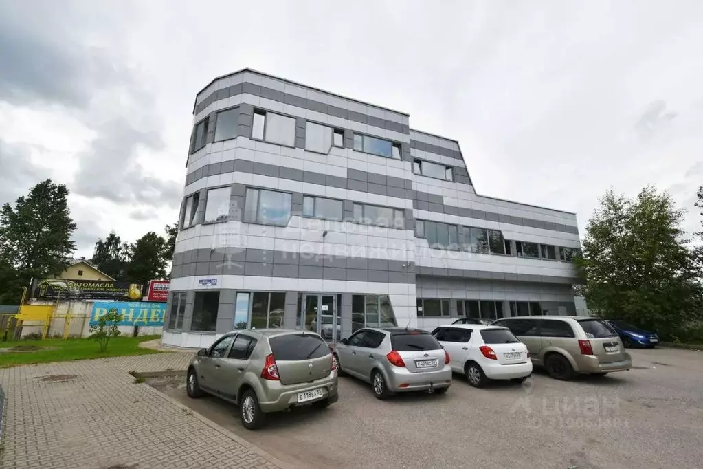 Помещение свободного назначения в Новгородская область, Великий ... - Фото 0