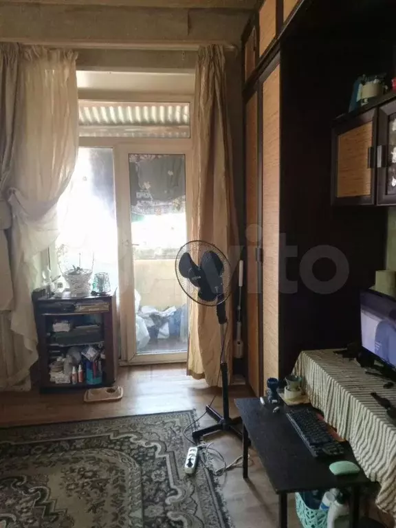 Комната 15 м в 3-к., 3/3 эт. - Фото 0