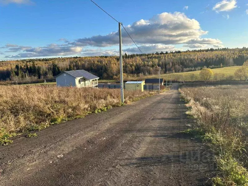 Участок в Московская область, Сергиево-Посадский городской округ, д. ... - Фото 0