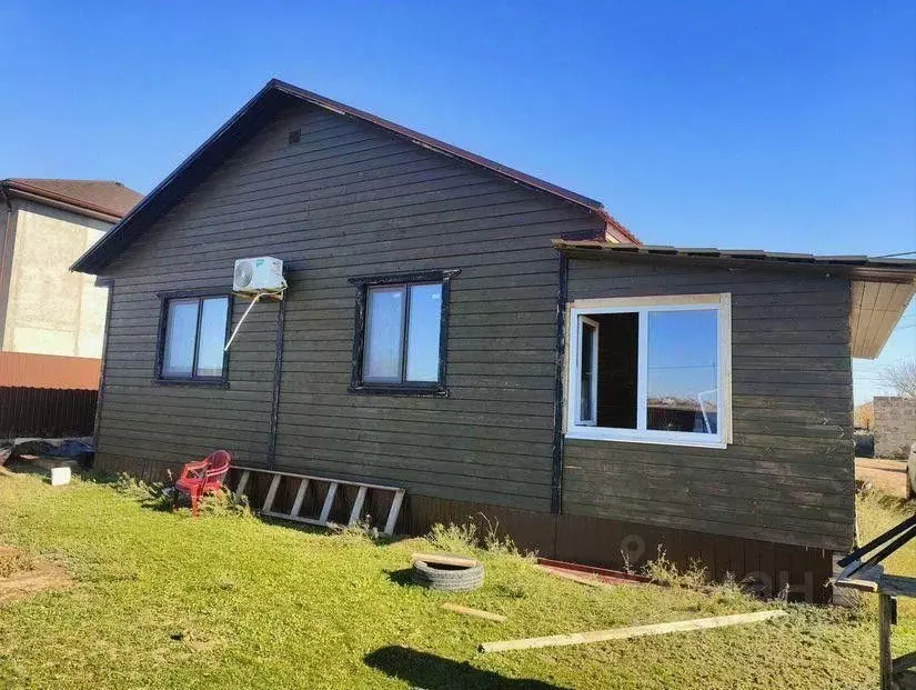 Дом в Крым, Сакский район, Суворовское с/пос ул. Ершова, 16 (75 м) - Фото 1