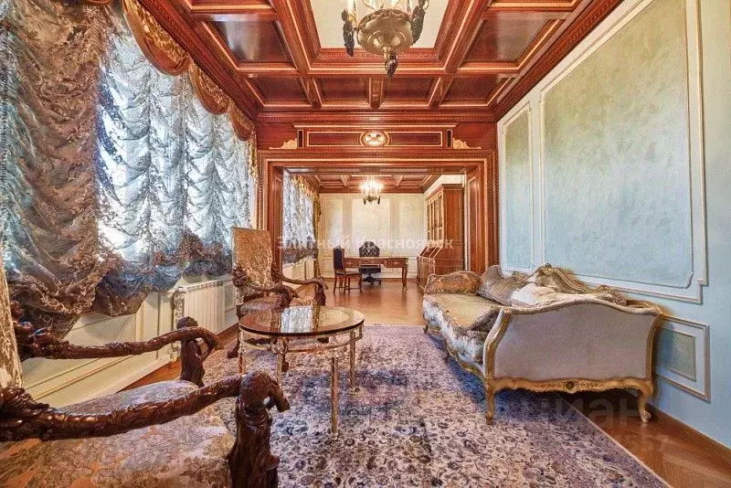 5-к кв. Красноярский край, Красноярск ул. Ленина, 5а (277.0 м) - Фото 1