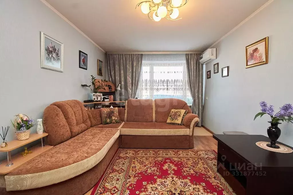 3-к кв. Тюменская область, Тюмень ул. Республики, 39 (56.0 м) - Фото 1