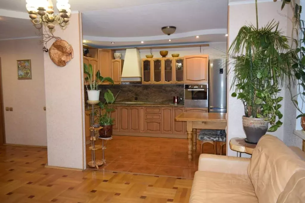 3-к кв. Коми, Сыктывкар ул. Карла Маркса, 191 (98.0 м) - Фото 1