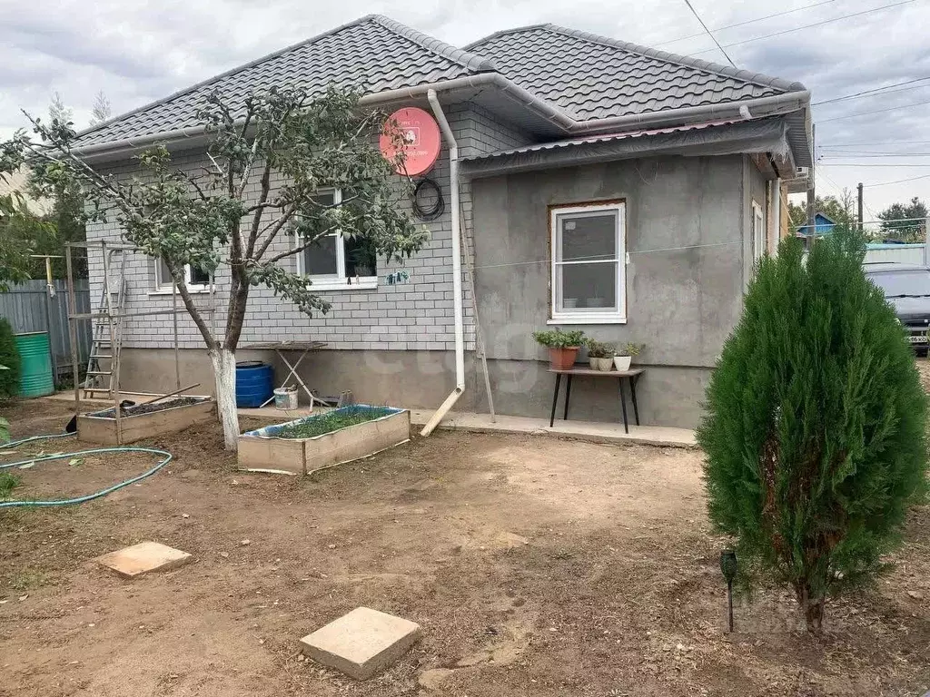 Дом в Астраханская область, Астрахань с. Семиковка, ул. Российская, ... - Фото 1