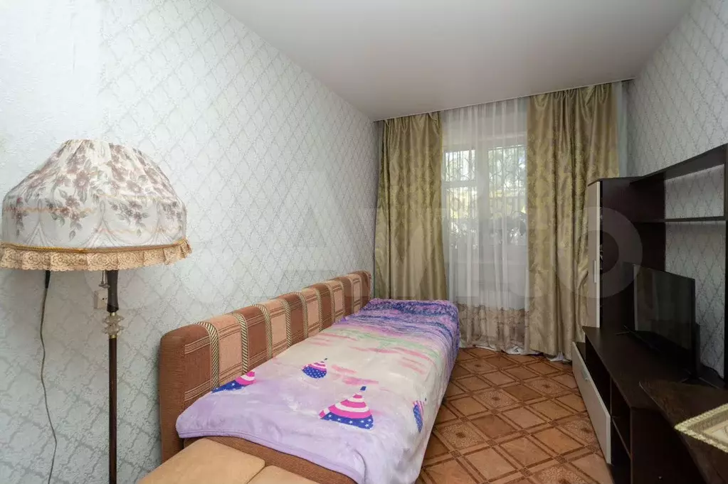 Комната 12,7 м в 1-к., 1/5 эт. - Фото 0
