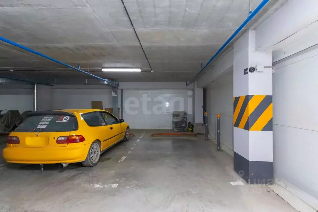 Гараж в Тюменская область, Тюмень ул. Тимофея Чаркова, 81с1 (18 м) - Фото 1